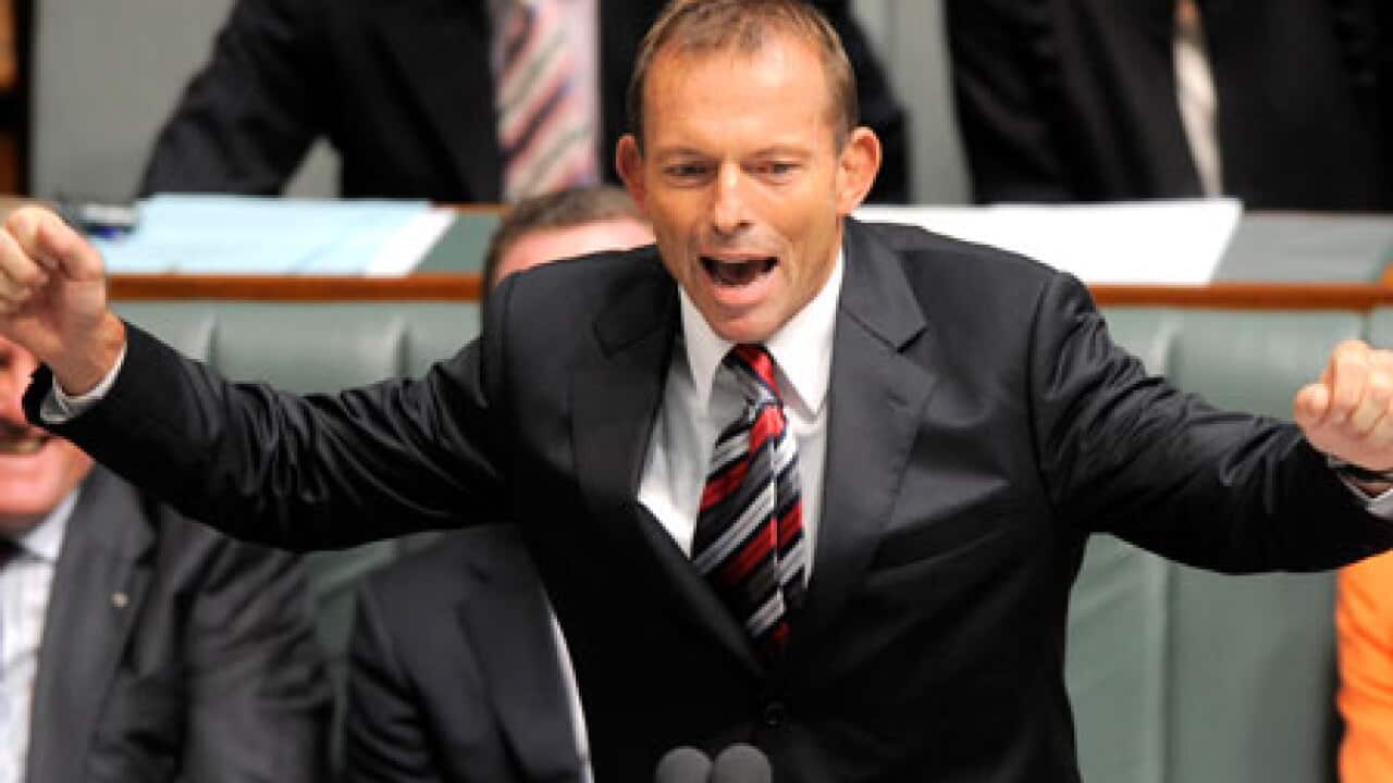 abbott_arms_out_100222_B_AAP_831304652