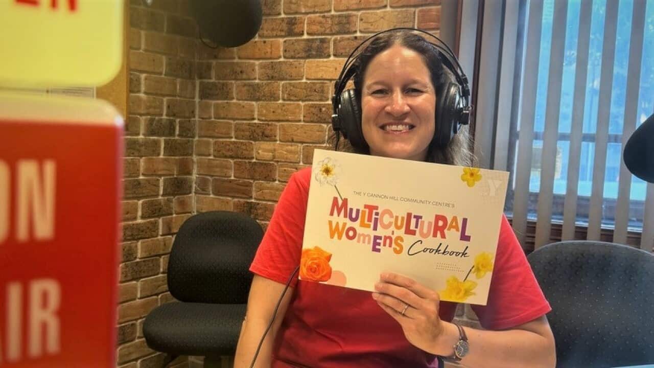 Kochbuch On Air open.jpg