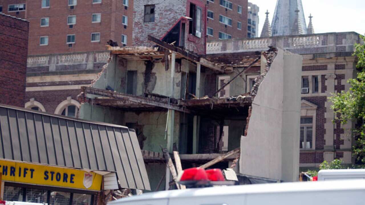 philadelphia_building_collapse_1305606_getty_1191426484