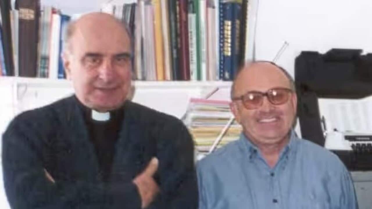 Mark Caruana ma' Mons Philip Calleja .jpg
