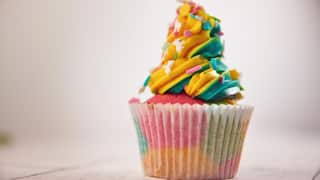 EGs9 Rainbow cupcakes.png