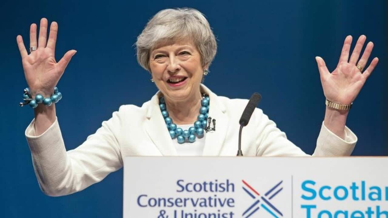 Theresa MayBritish Prime Minister Theresa May says MPs will get the chance to vote on whether to hold a new Brexit referendum.