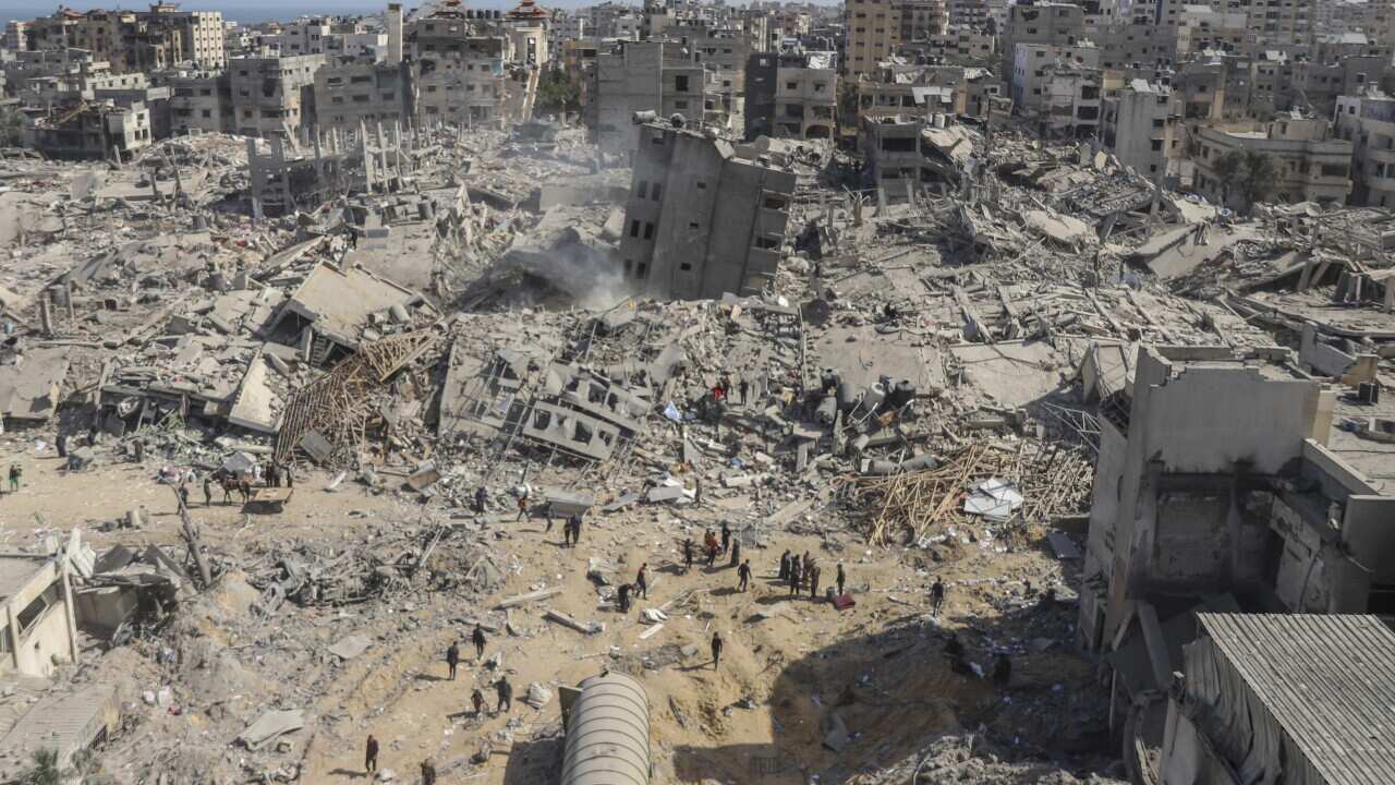 Aid workers from countries including British, Polish, and Australian were killed after an Israeli airstrike in Deir al-Balah, Gaza. Source: AAP / Mohammed Hajjar/AP