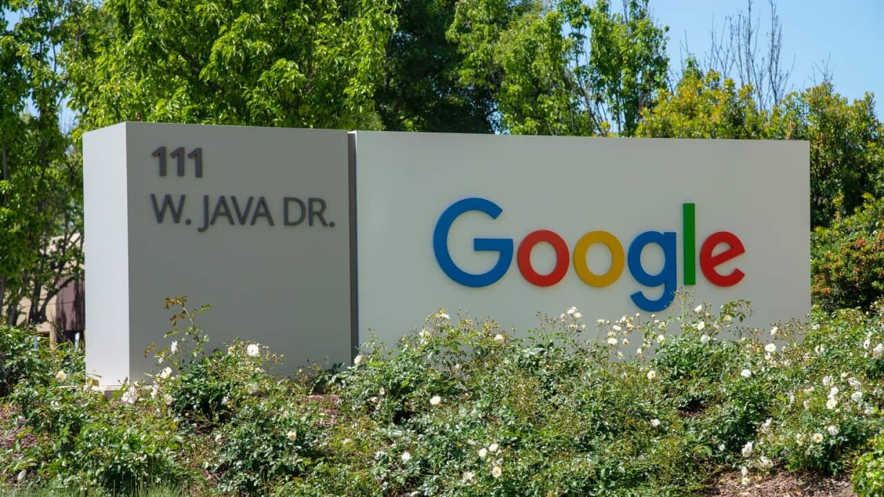 Google sign in Sunnyvale, CA, at West Java Drive - Greg Bulla - Unsplash