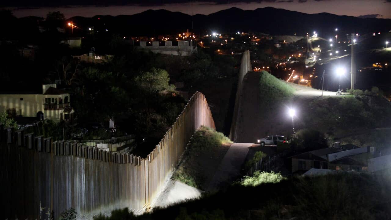 An aerial view of a section of the US-Mexico border.