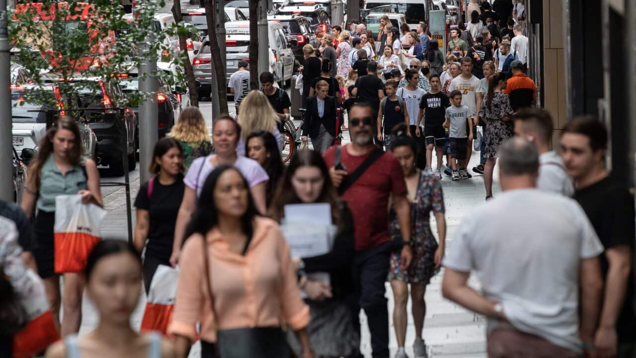 Crowds of shoppers on Market Street, Sydney in December 2020.