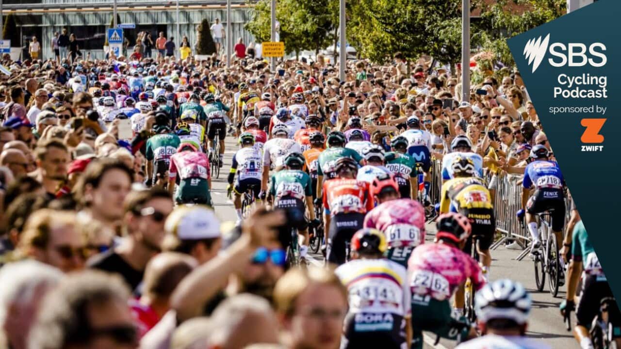 Crowds roadside for the vuelta 2022.jpg