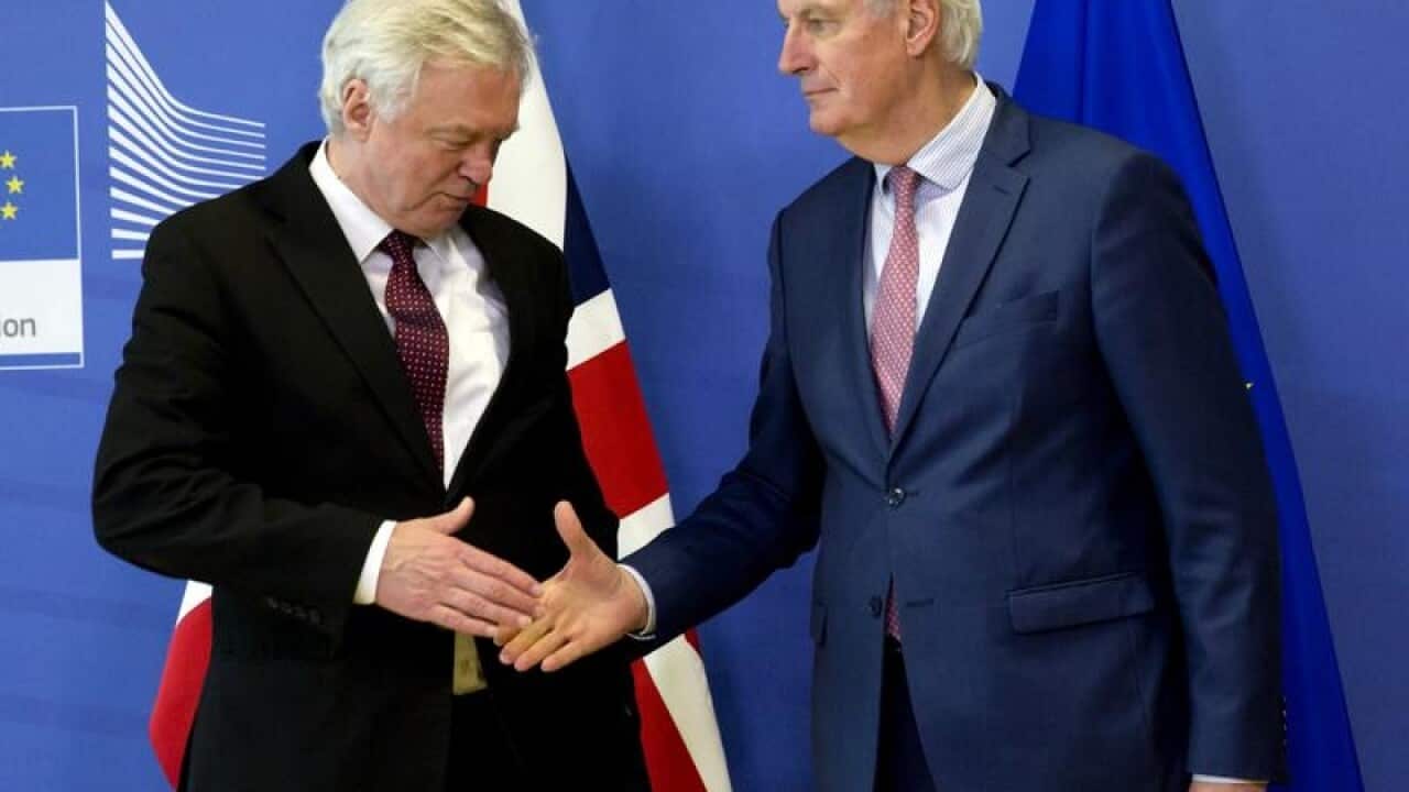 David Davis (L) and Michel Barnier.