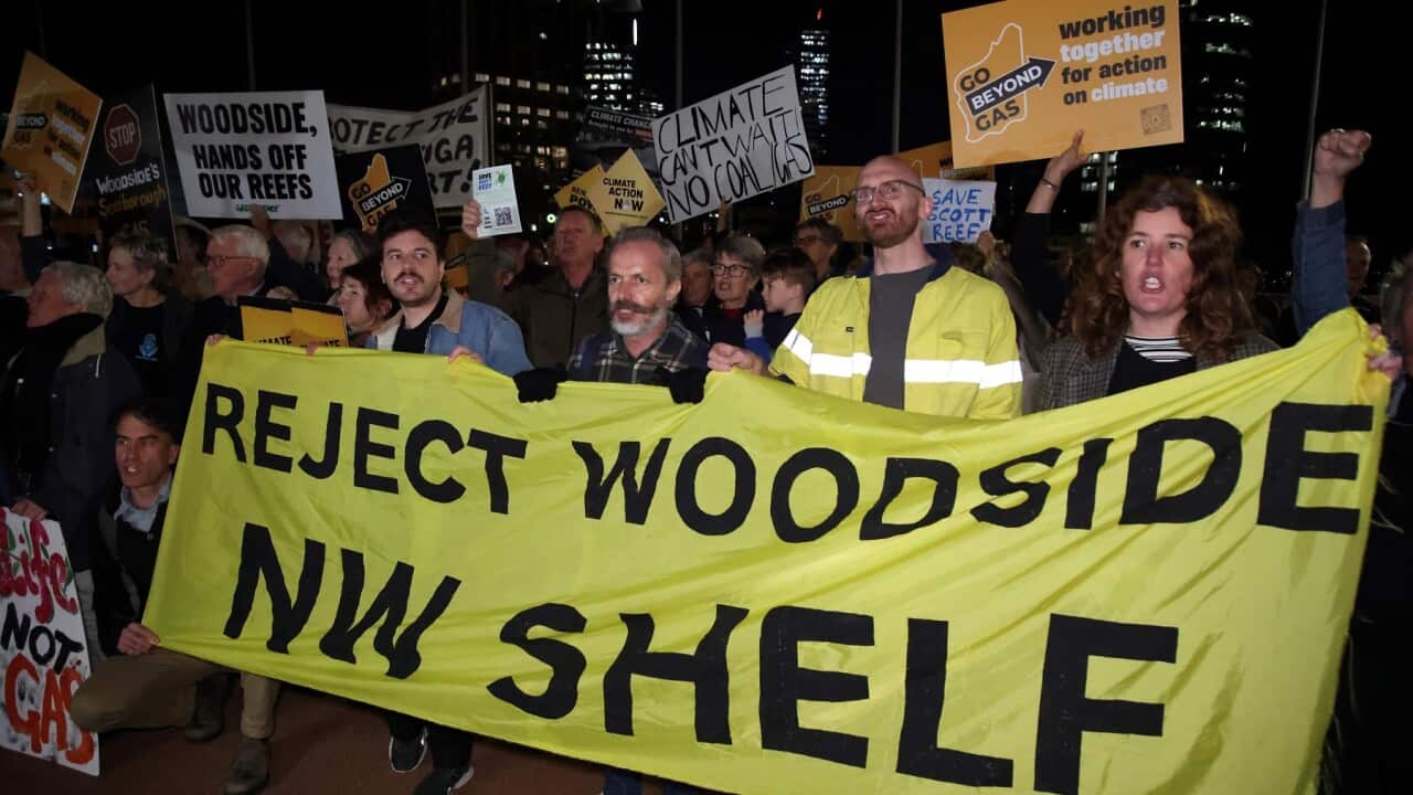 Climate protestors on the eve of the Federal Government's NWS decision (Christopher Tan) (002).jpg