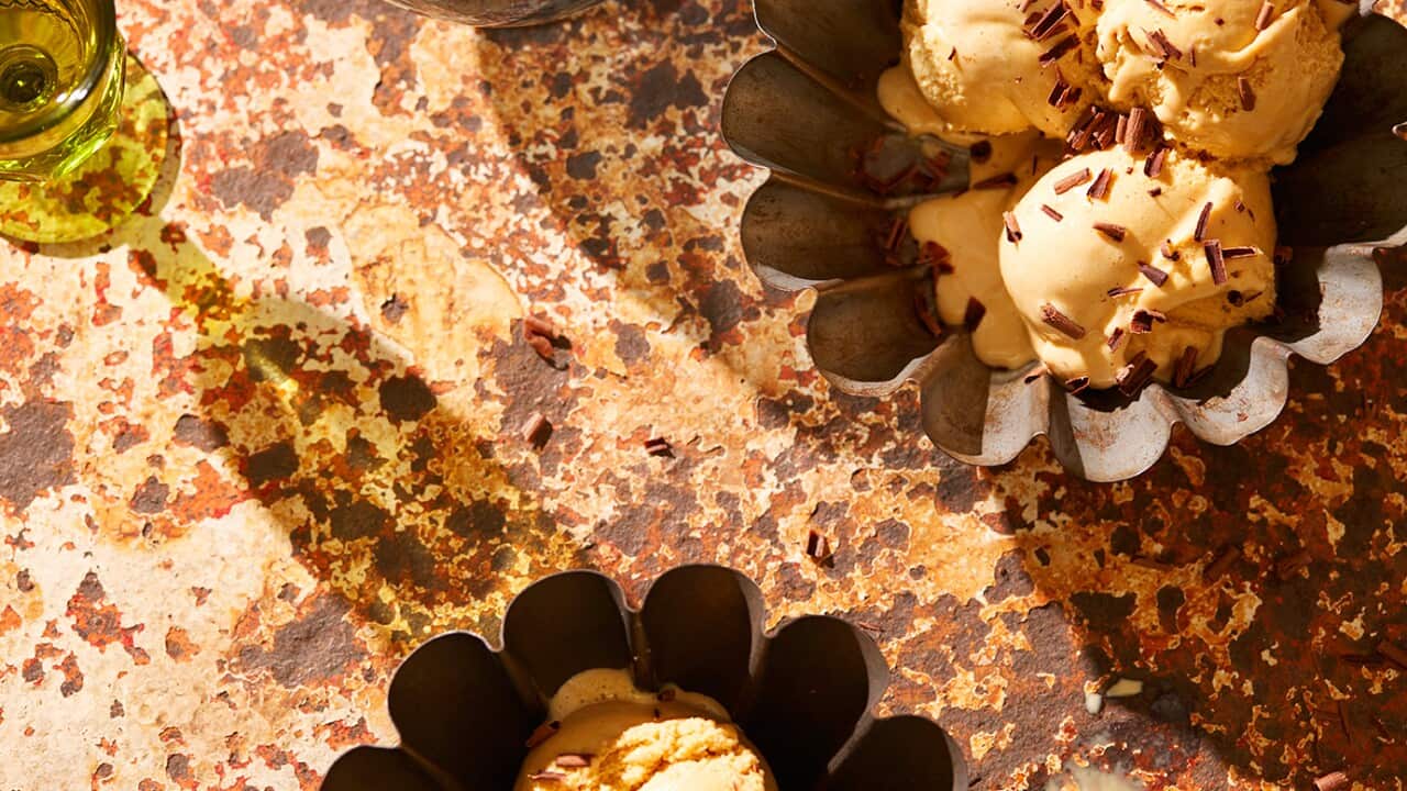 Smoky caramel ice-cream