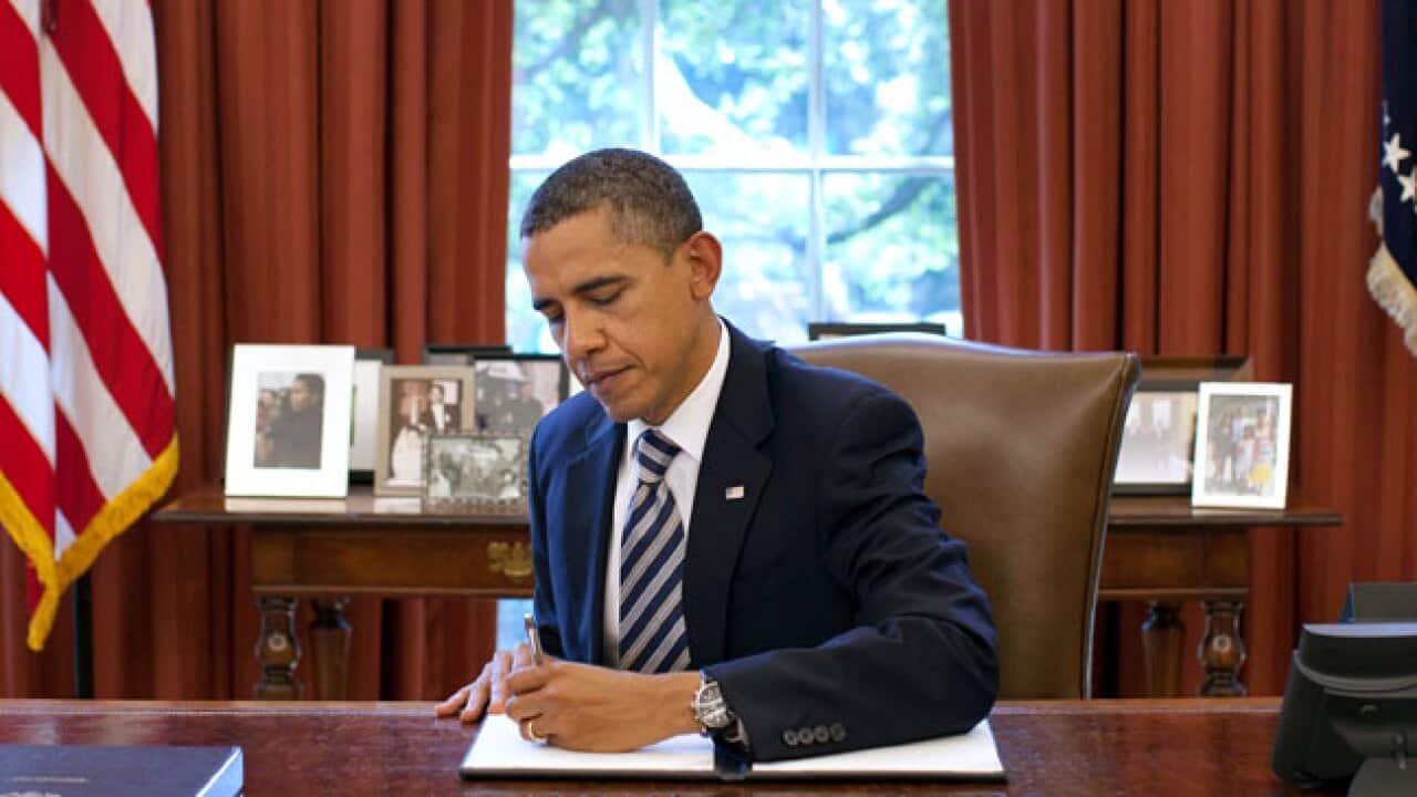 debt_bill_obama_b_110803_getty_209701512