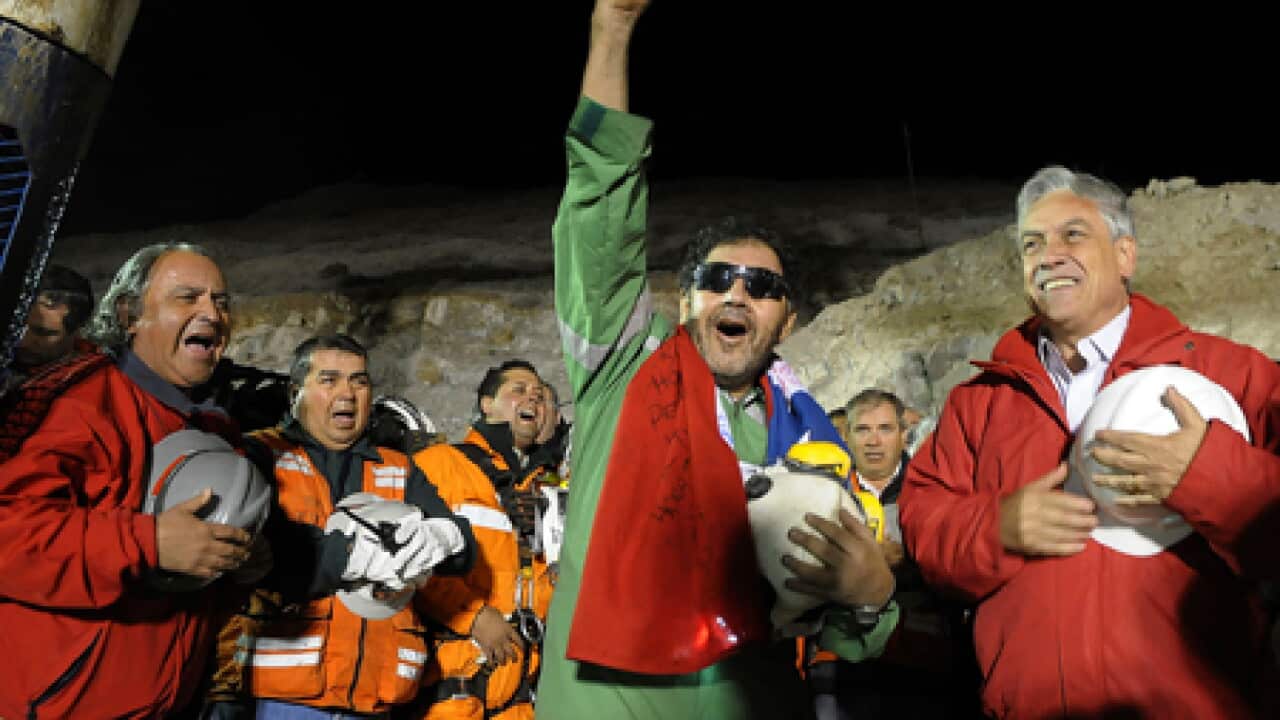 chile_miner_cheered_101220_B_ap_710437912