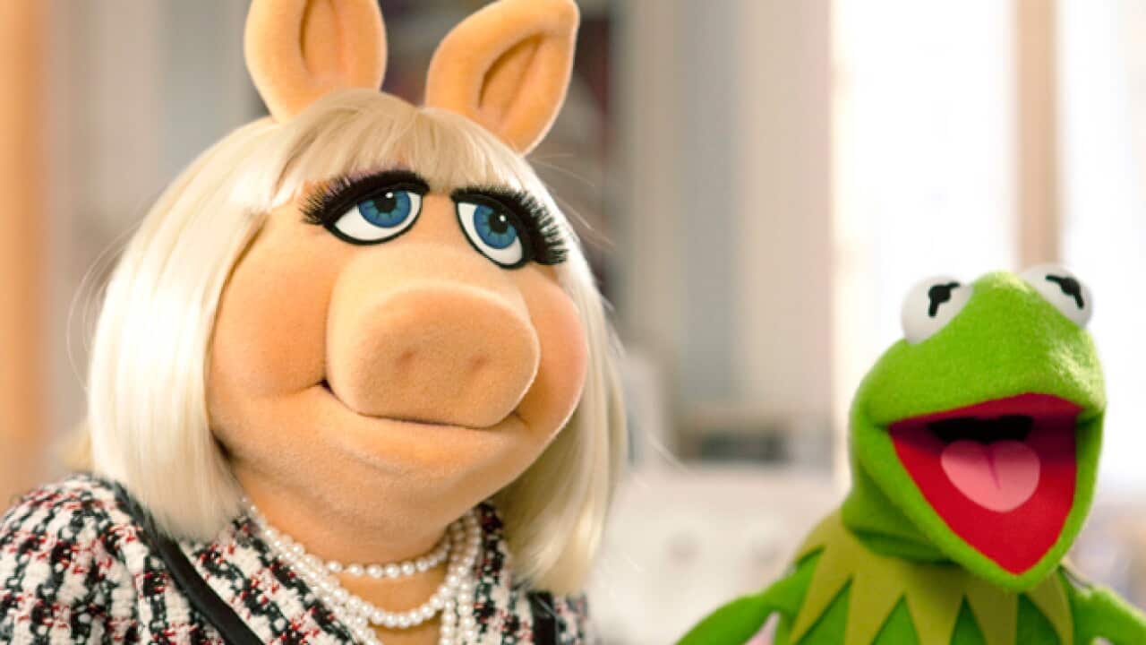 miss_piggy_kermit_b_120206_aap_339969149