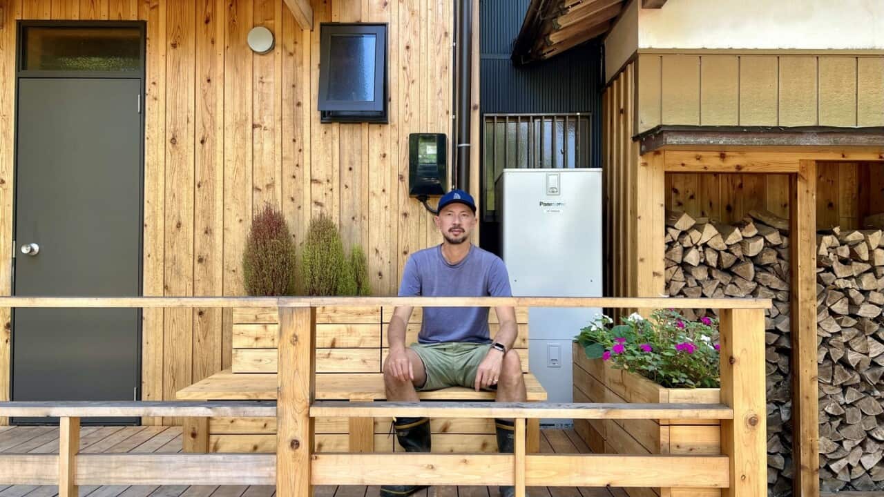 Jaya Thursfield sitting (SBS-Jennifer Scherer).jpg