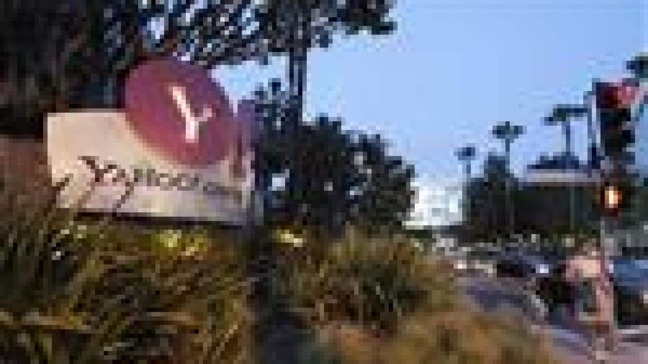 major-yahoo-shareholder-calls-for-new-bo-2082322516-thumb.jpg
