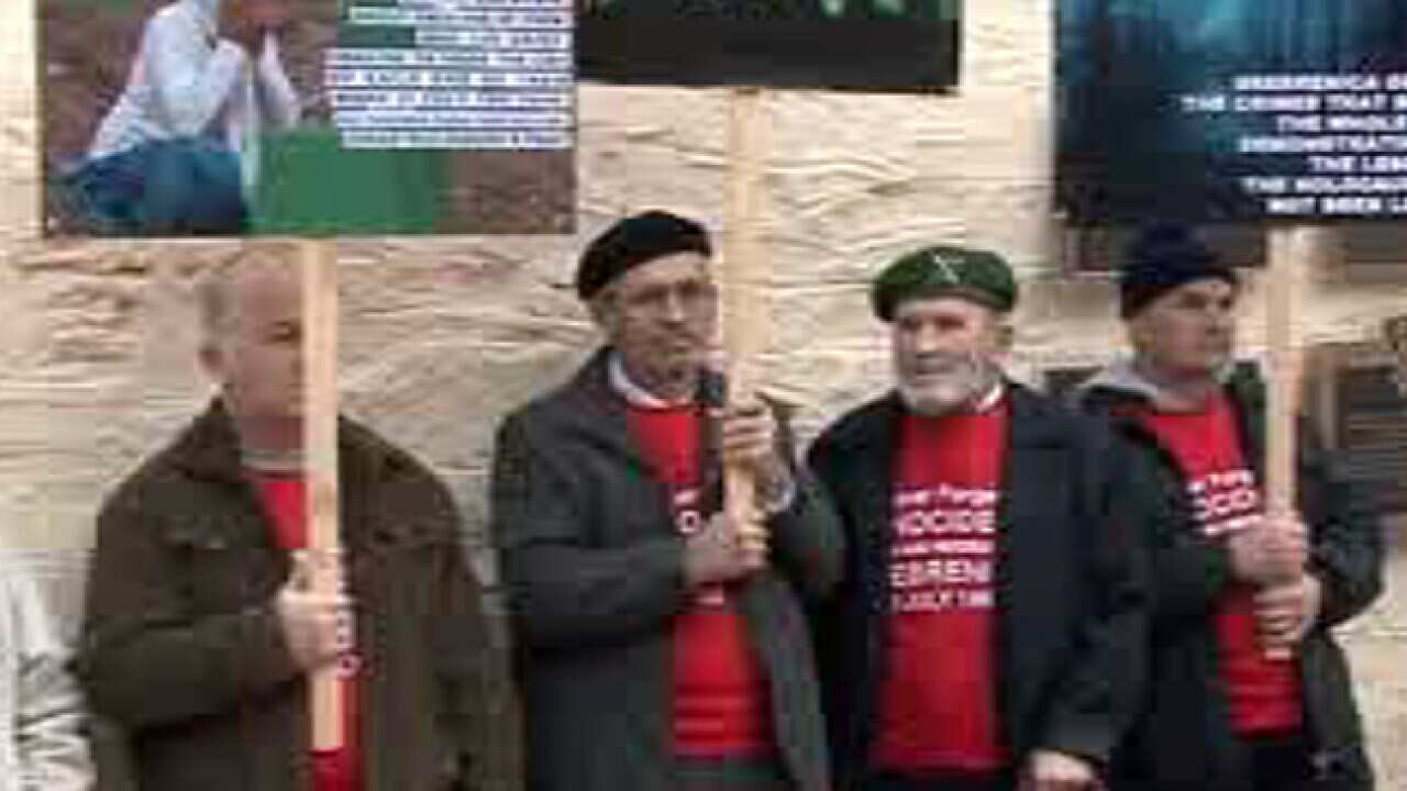 bosnia_vigil_adelaide_L_sbs_411635983