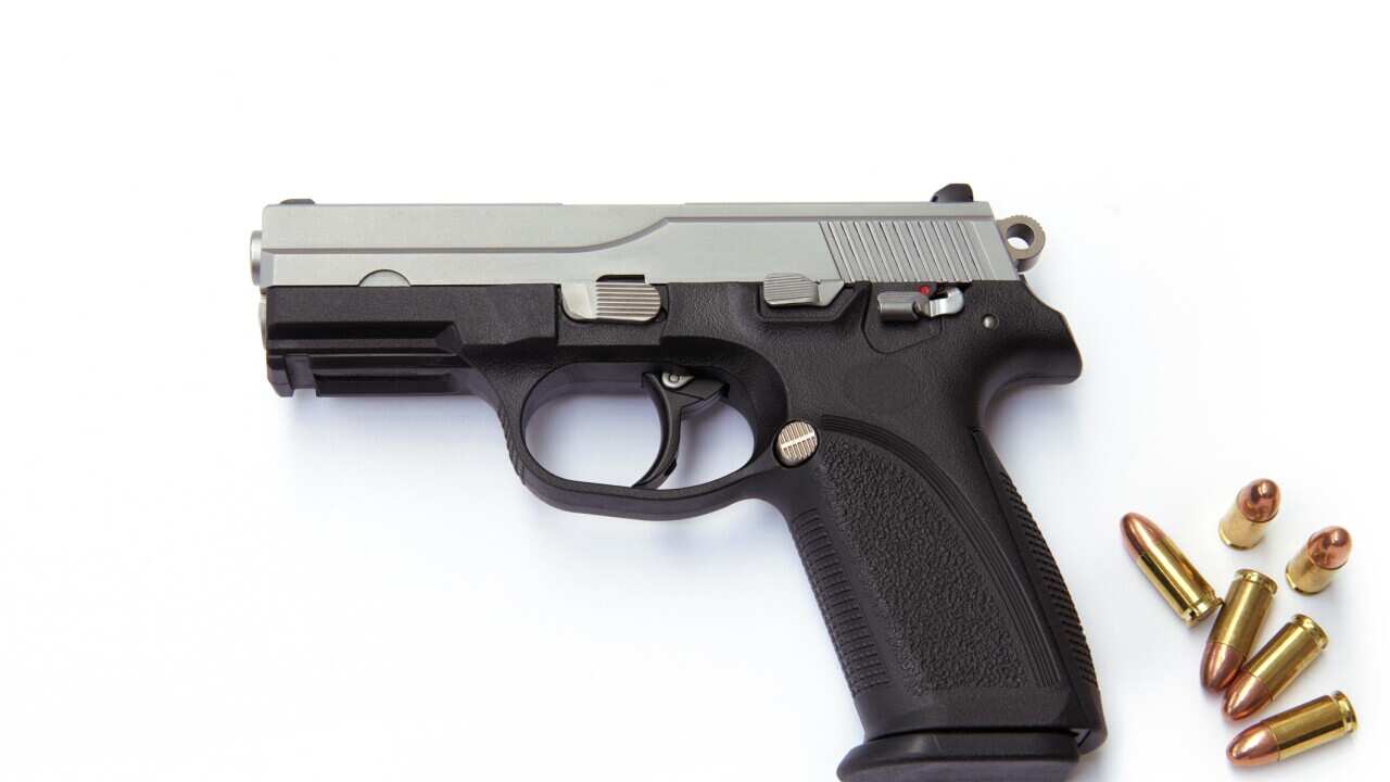 Hand gun with rounds