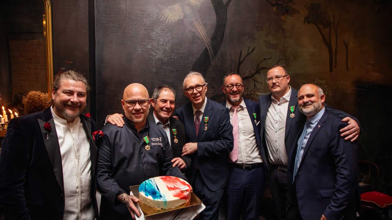 Scott Pickett, Pierrick Boyer, Gabriel Gaté, Philippe Mouchel, Christian Maier, Alexander McIntosh et M. l'Ambassadeur Pierre-André Imbert.