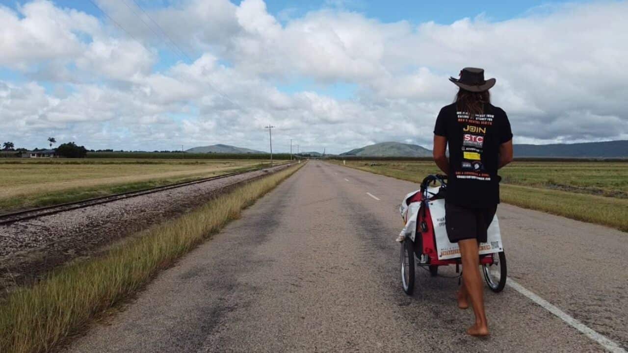 Anton Nootenboom walks barefoot from Cairns to Sydney