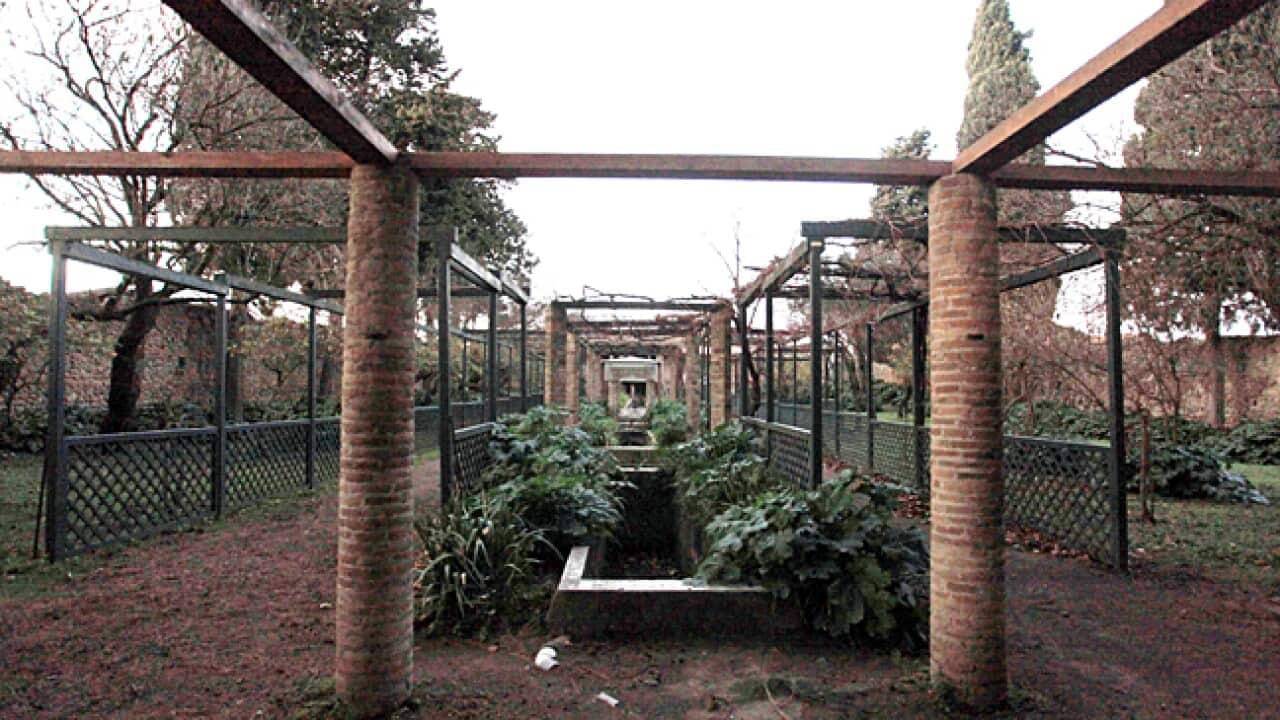 italy_pompei_L_111223_aap_1334493179