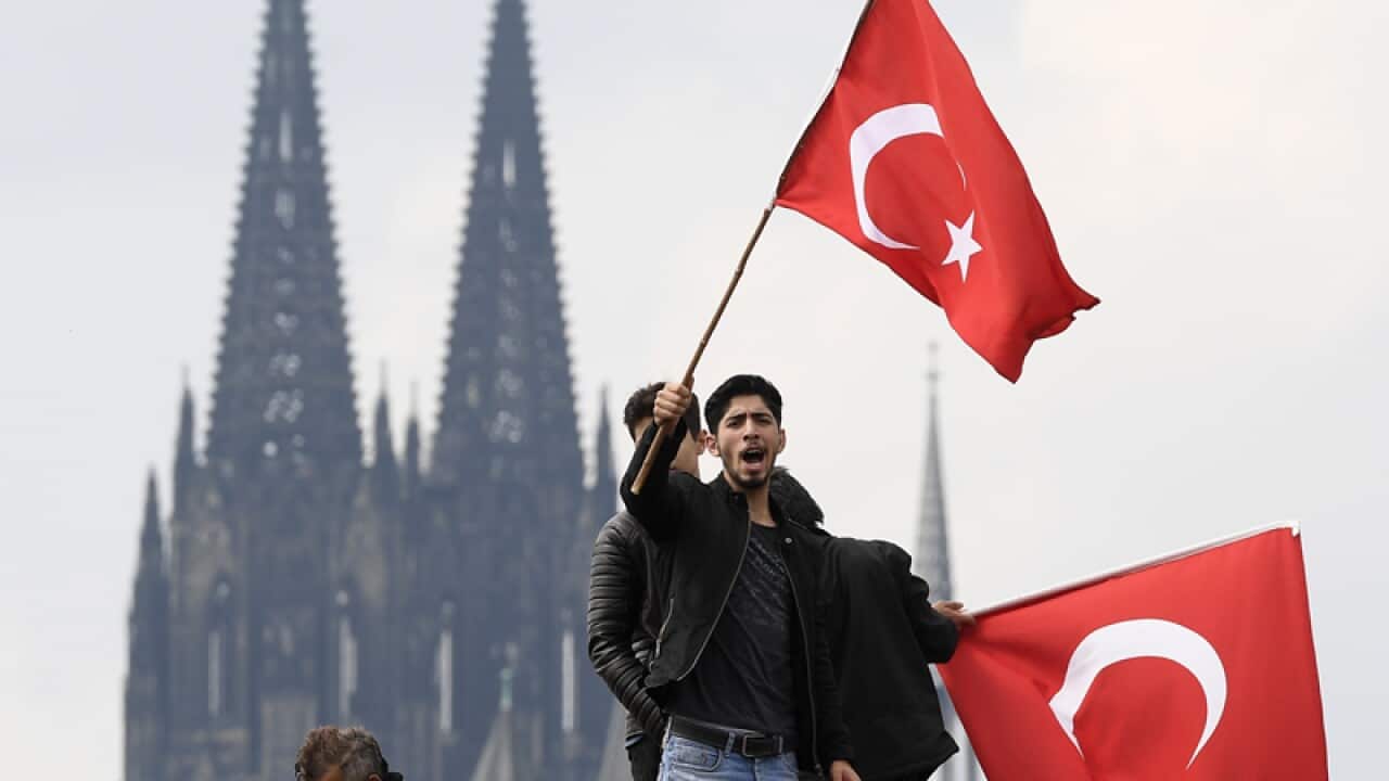 Turkish protesters demonstrate in Cologne