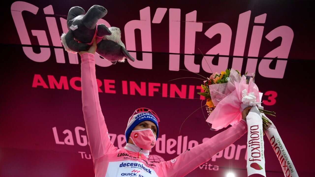 Il 22enne Almeida precede di 40 secondi l'olandese Kelderman e di 49 lo spagnolo Bilbao