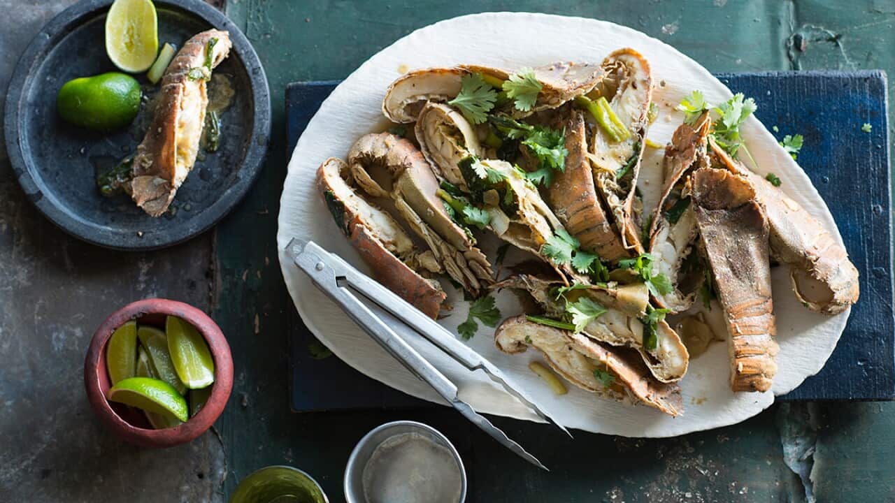 Bugs with garlic and black pepper