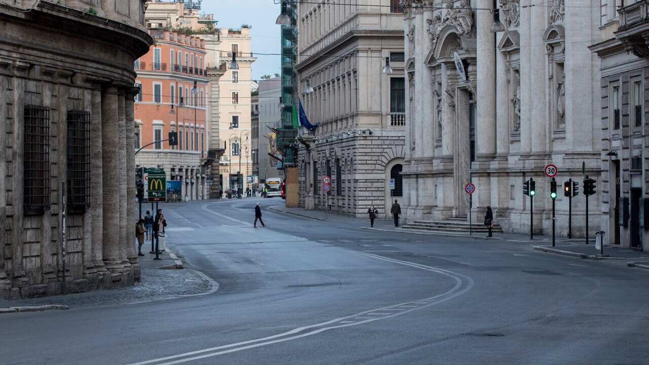 Dharura ya Coronavirus yasababisha mitaa ya Rome kuwa mitupu