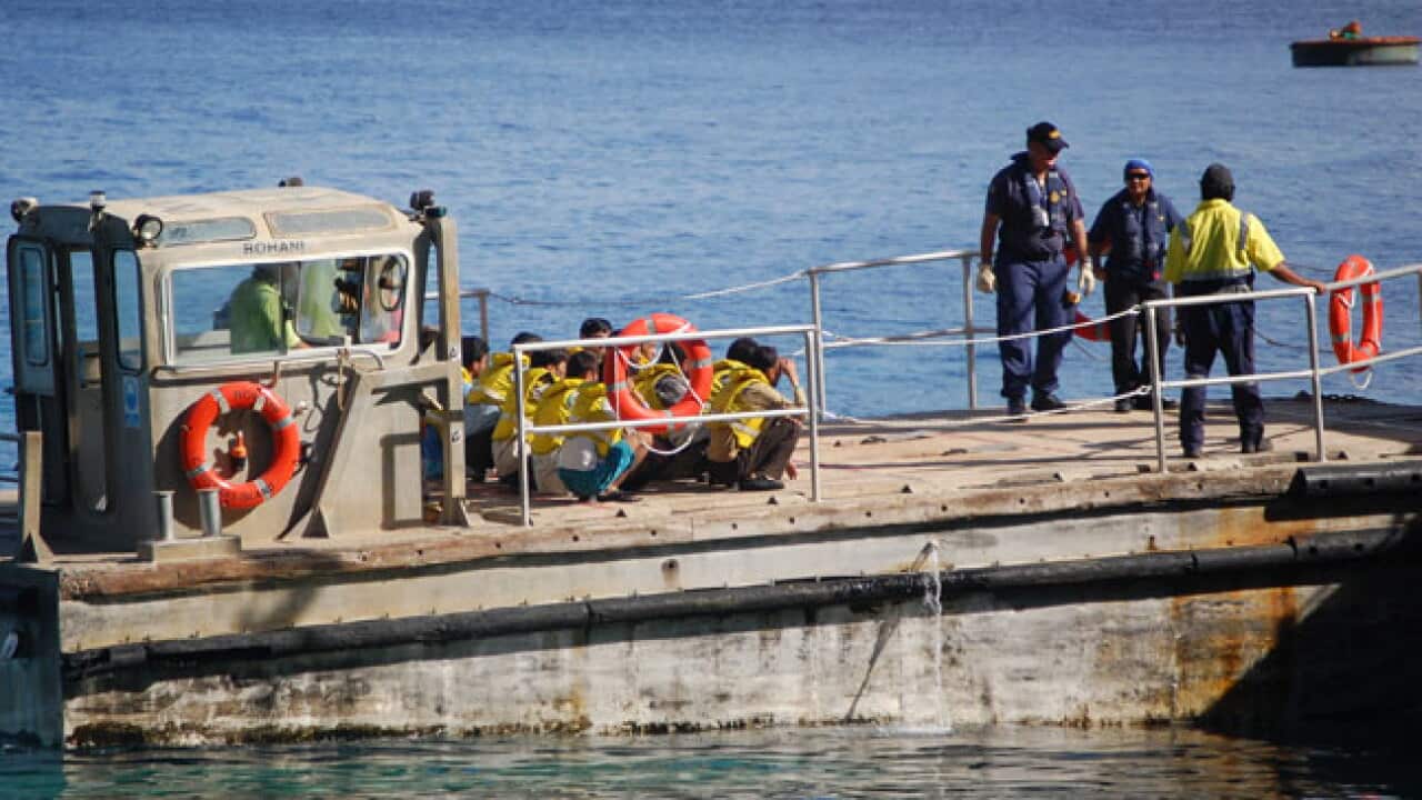 asylum_seekers_boat_Christmas_island_b_111013_aap_1892088134