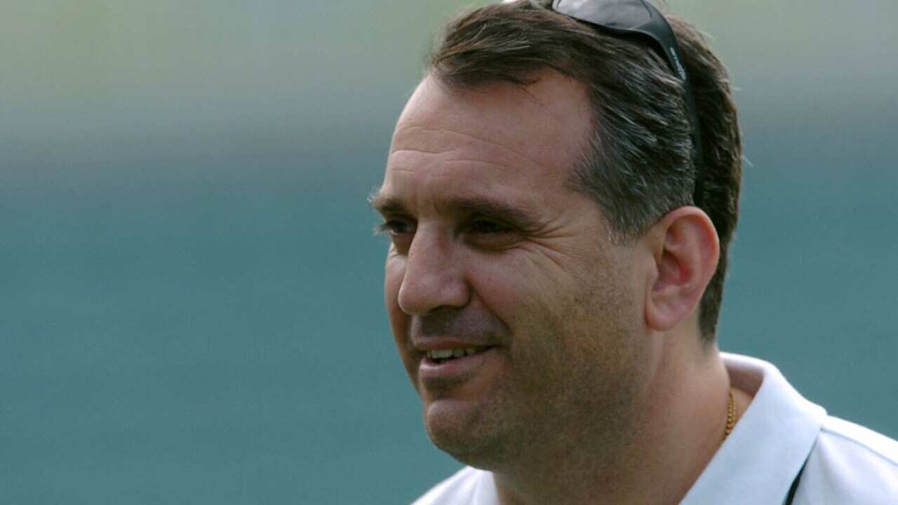 Nick Theodorakopoulos, Greek Australian football coach