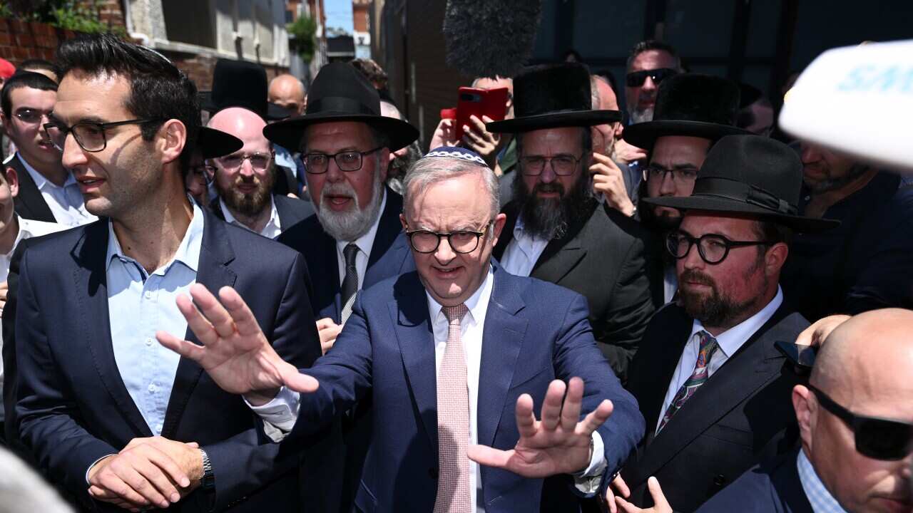 SYNAGOGUE FIRE MELBOURNE