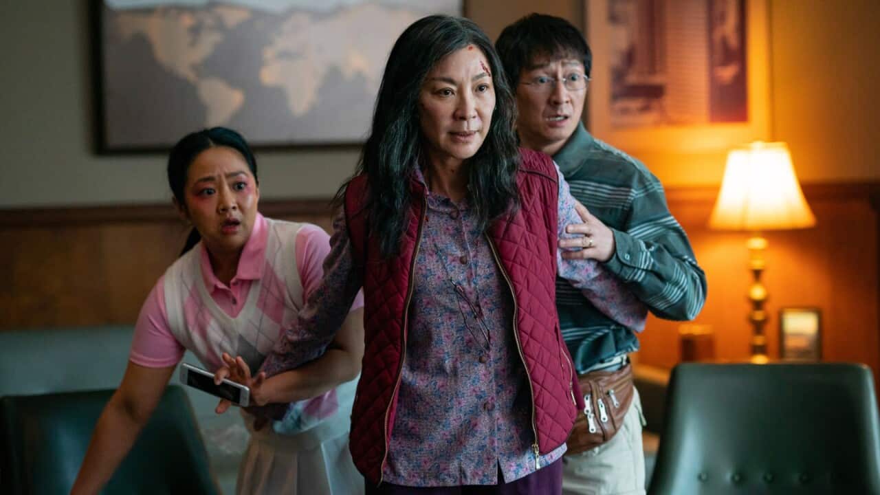 《瞬息全宇宙》剧照