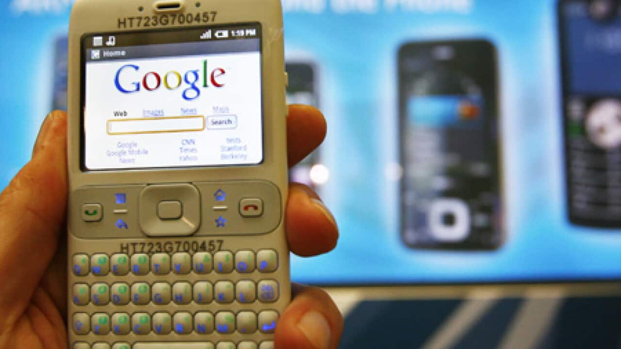 googleandroid_phone_b_091206_afp_1225358603