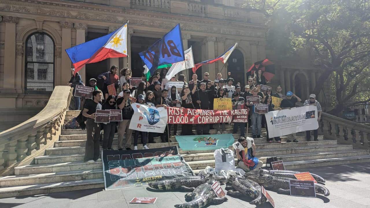 Protesta Pinoy Ilang grupo sa Australia, nagsagawa ng magkakahiwalay na protesta ...