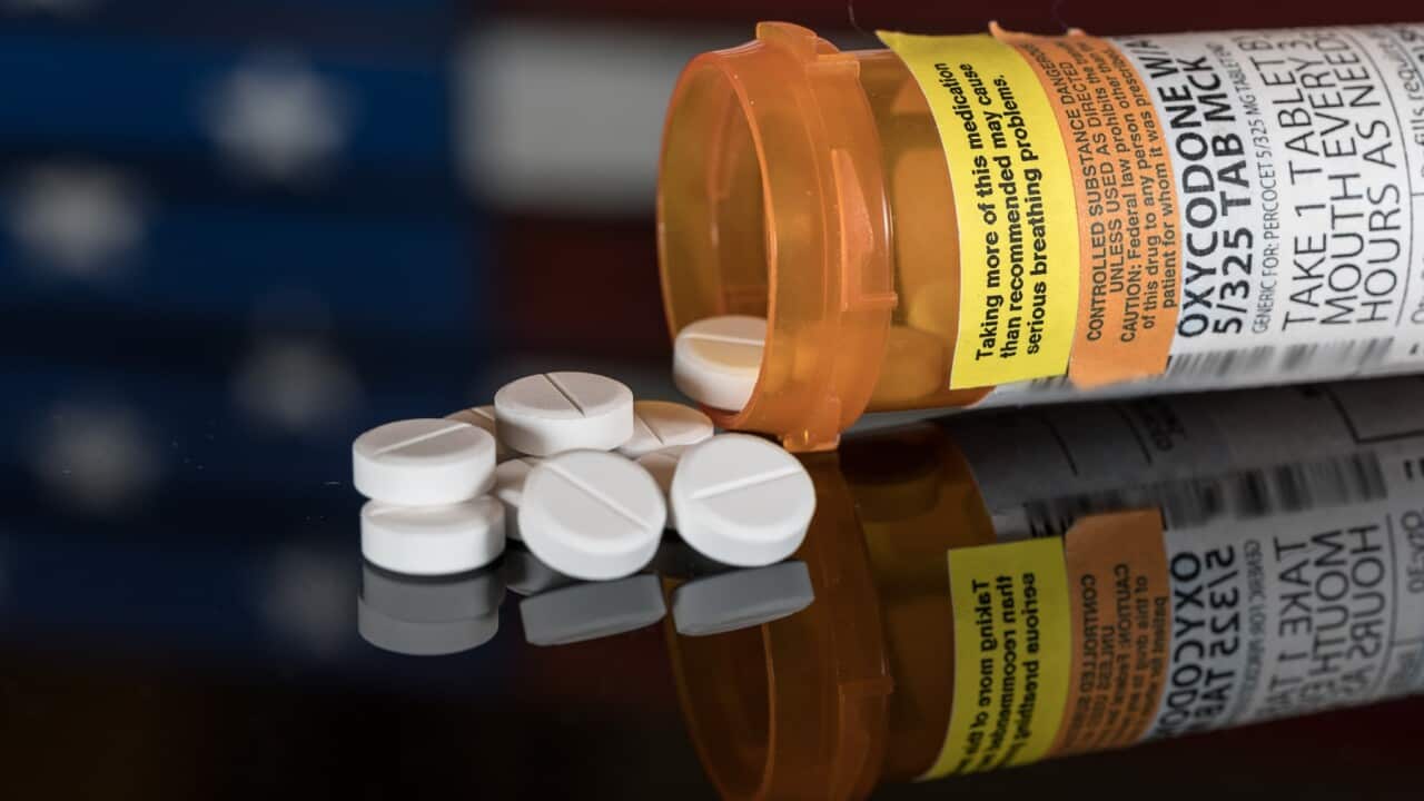 Macro of oxycodone opioid tablets