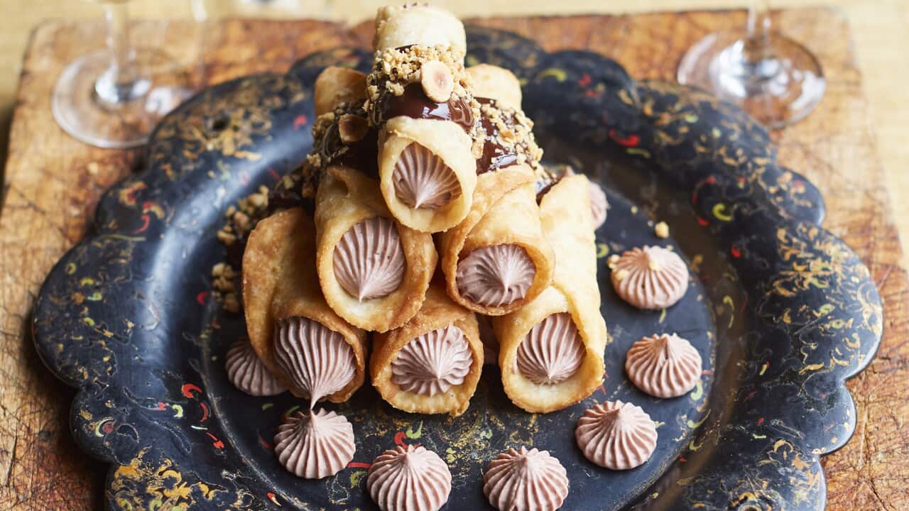 Image_-_S01E05_-_Jamie_Cooks_Italy_-_CHOCOLATE_CONNOLI copy.jpg