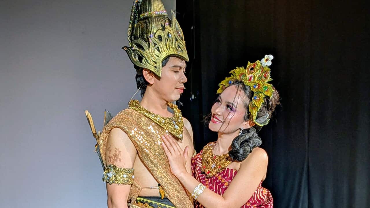 Fahmi Fathurrohman as Ram and Simran Kaur as Sita in the play Rahwana. Credit_ SBS Indonesian_Anne Parisianne.jpg