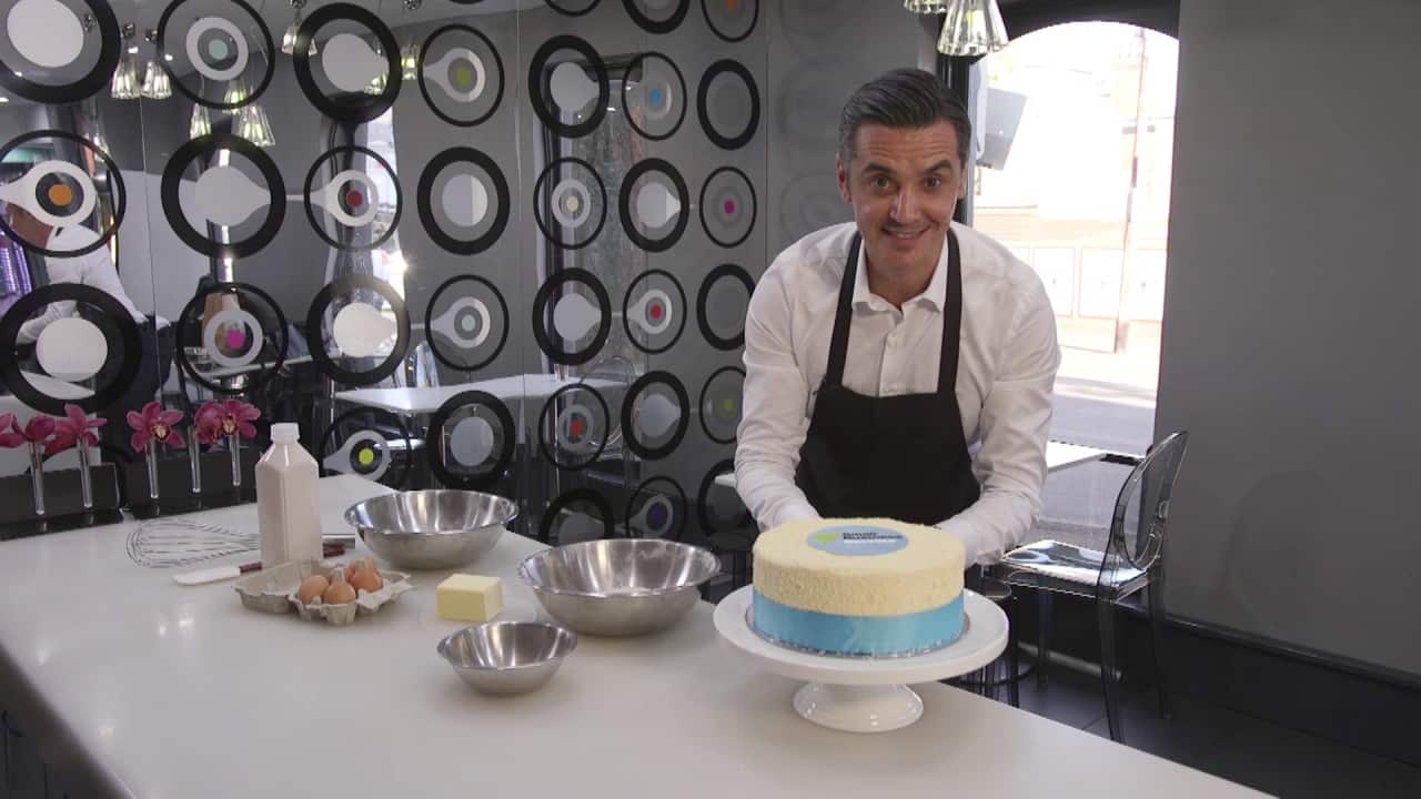 Ricardo baking