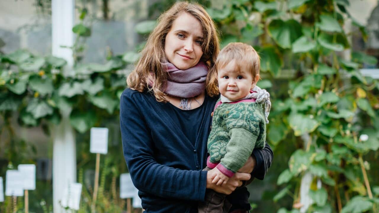 German mother and child Geburt im Ausland