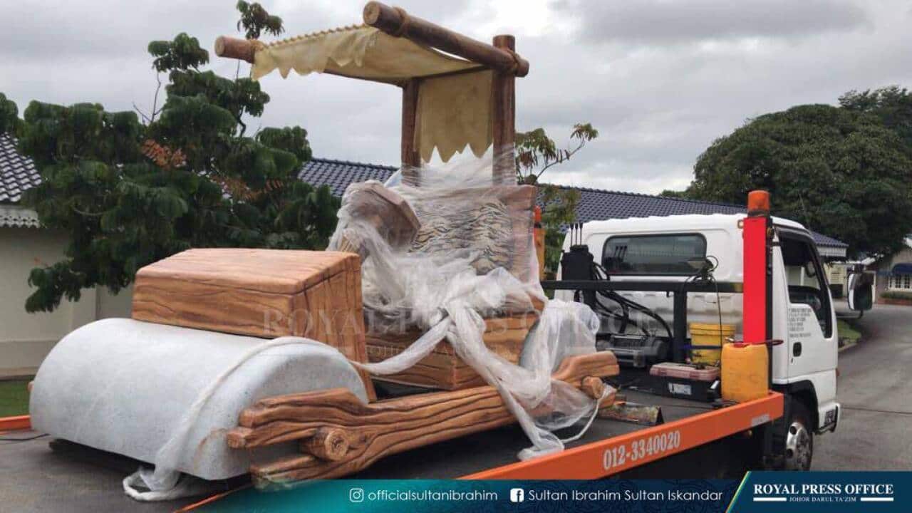 The image of the Flinstone's car, via Sultan Ibrahim Sultan Iskandar