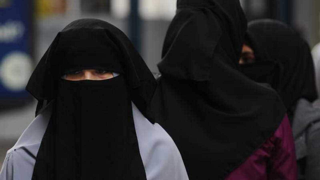 Research shows bystanders are intervening in just a quarter of Islamophobic incidents in Australia
