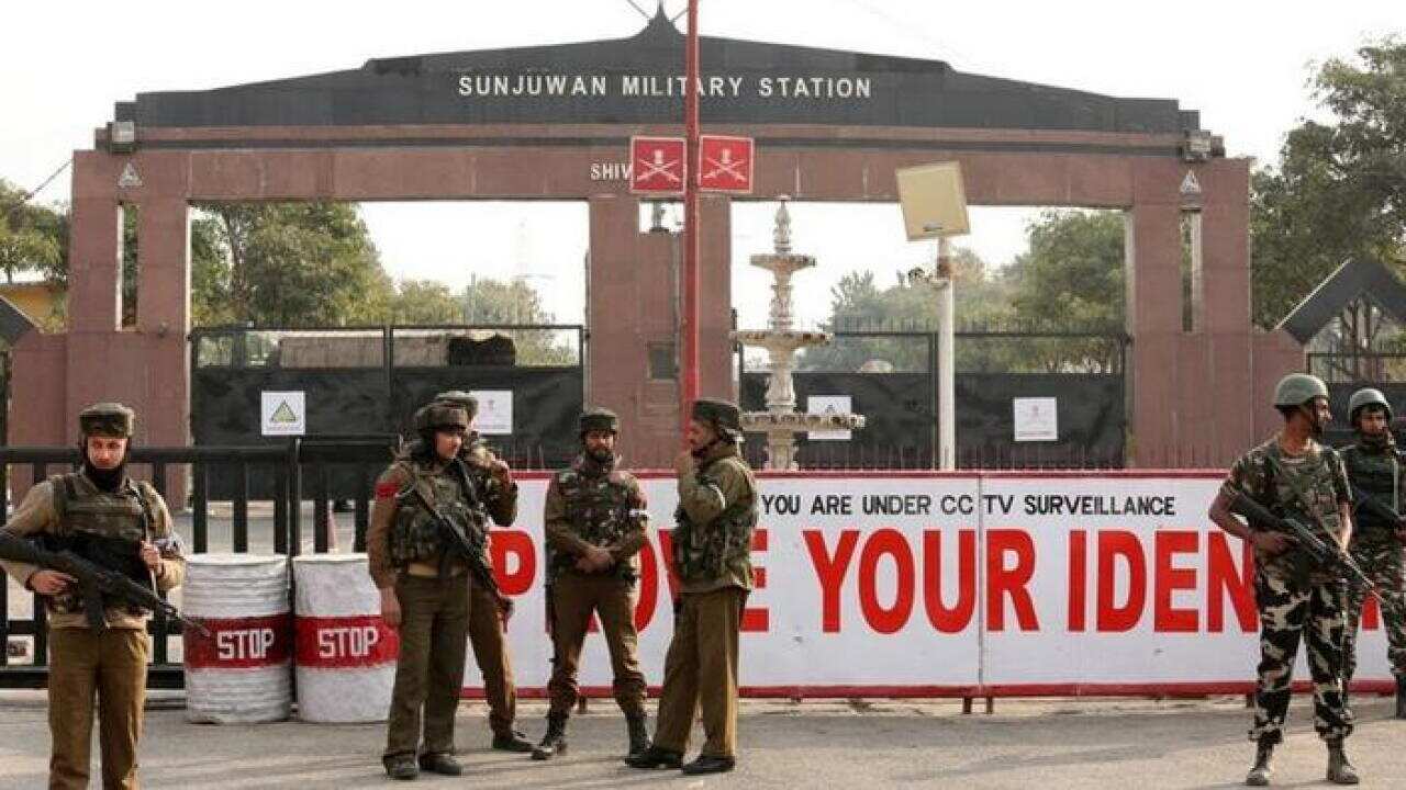 Militants attack family army quarters in Jammu