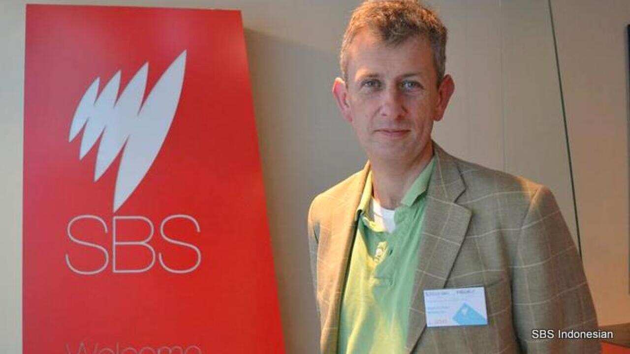 Prof Edward Buckingham at SBS studio, Apr 2017