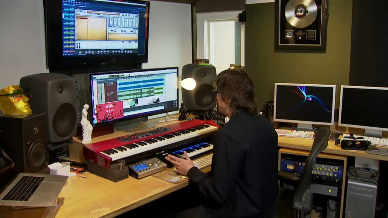 Justin Shave at the keyboard