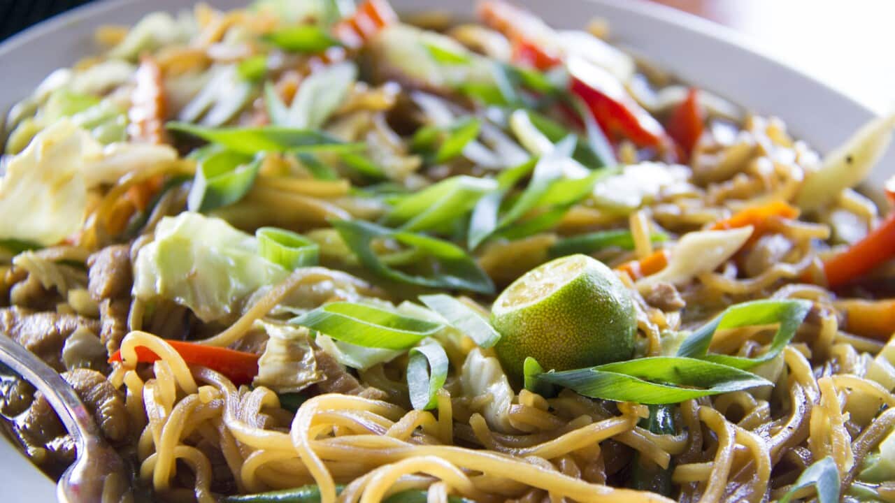 Filipino pancit noodles