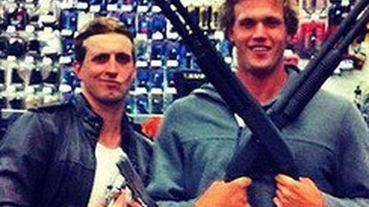 darcy_Monk_guns_120608_aap_1500682369