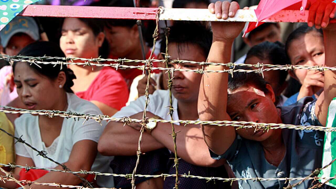 burma_prisoners_L_111012_ap_1877989758