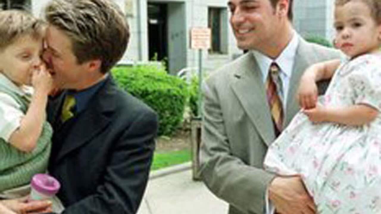 gay_adoption_100709_L_1897197245