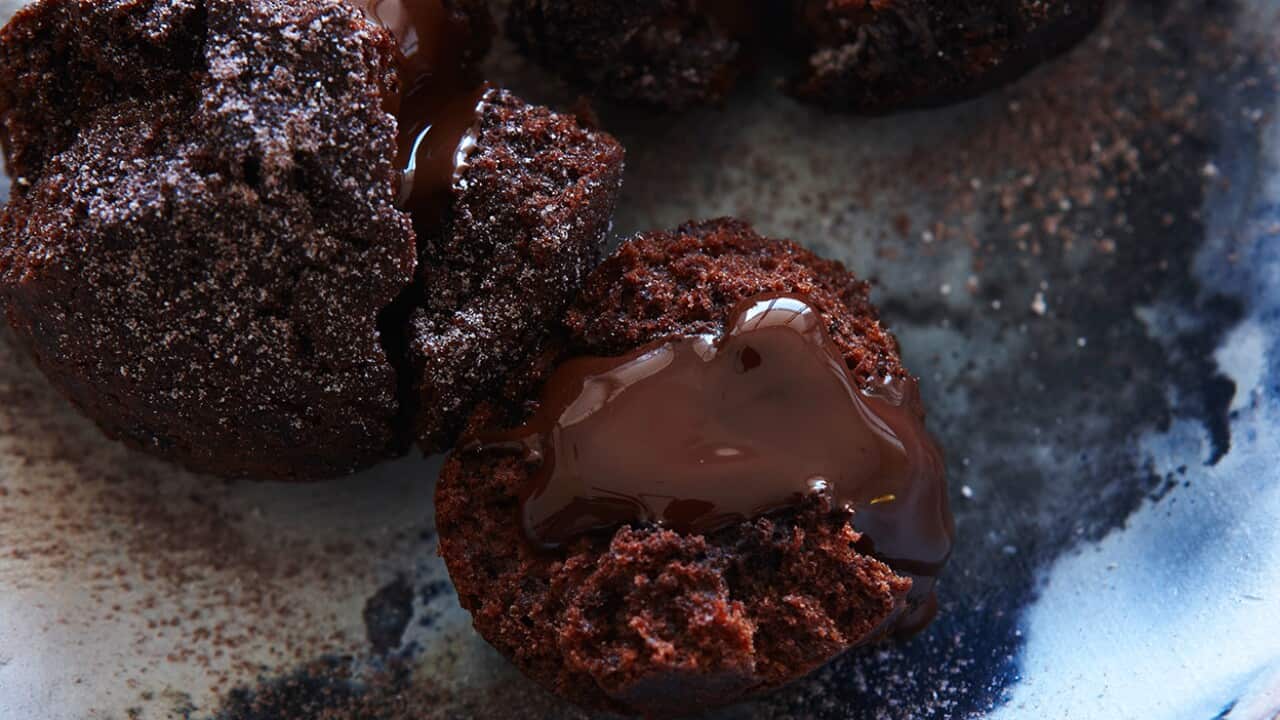 Chocolate molten doughnut balls