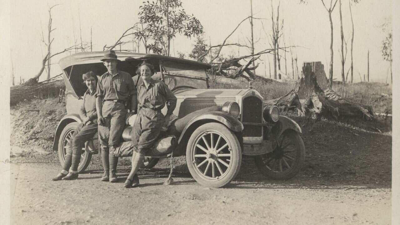 Nora Holdsworth, James Lowson and Dorothy Hill at a University of Queensland geology excursion